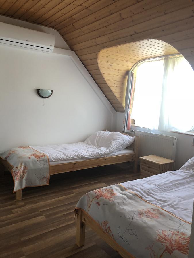 Bed and Breakfast Zoeldteto Panzio Балатонфюред Экстерьер фото